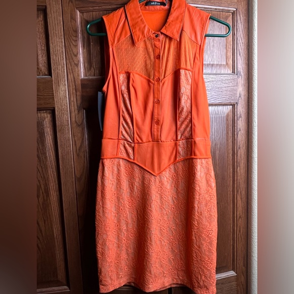 Corset Style Bodice Dress - Picture 4 of 4